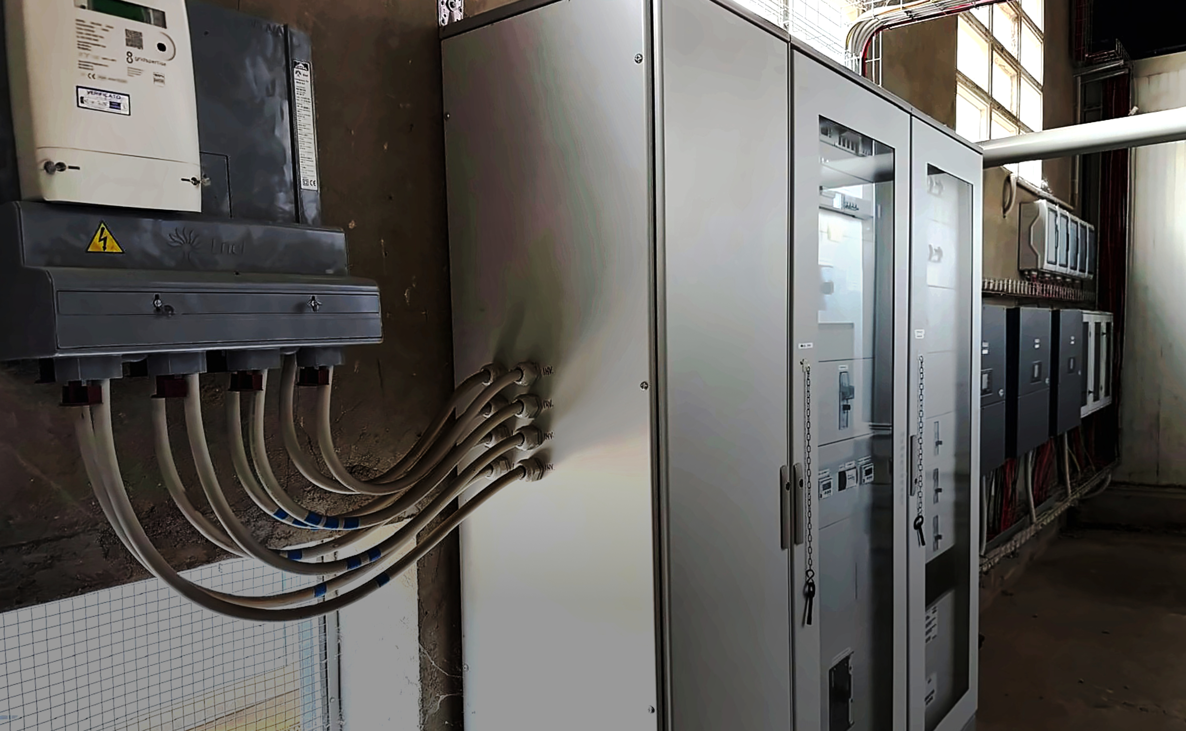 Quadri elettrici e cavi