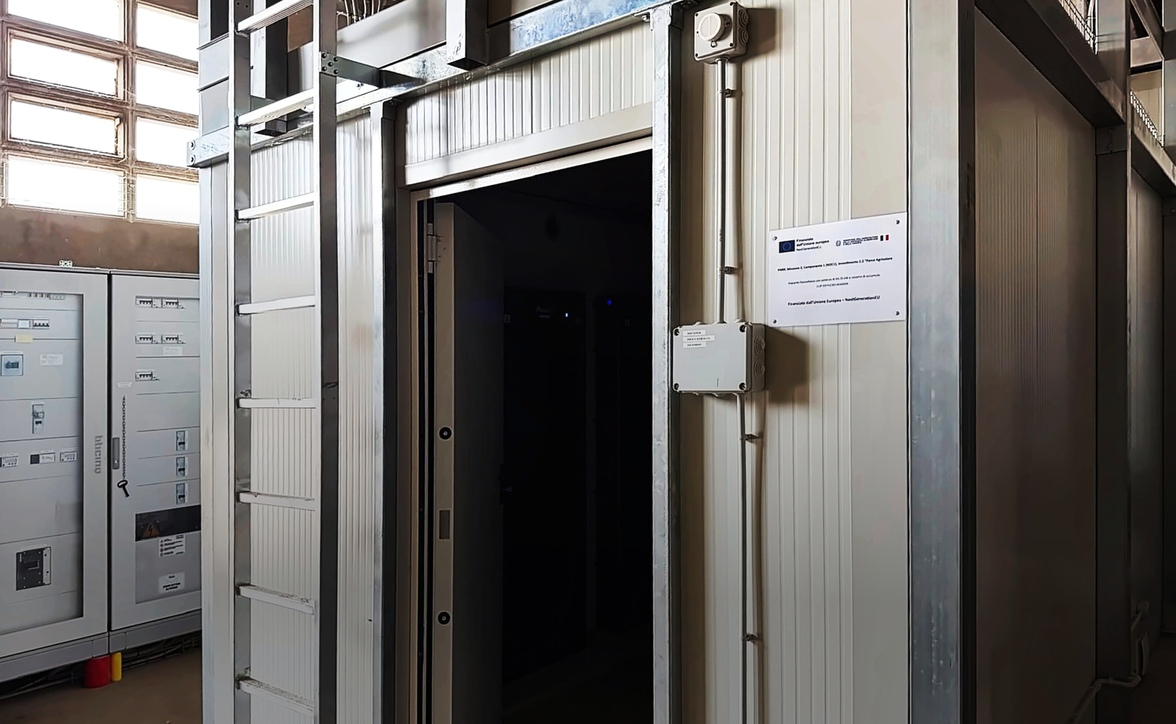 Locale batterie ingresso